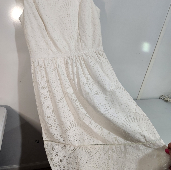 Beautiful lace Maia dress, size 4, NWT - Picture 2 of 12